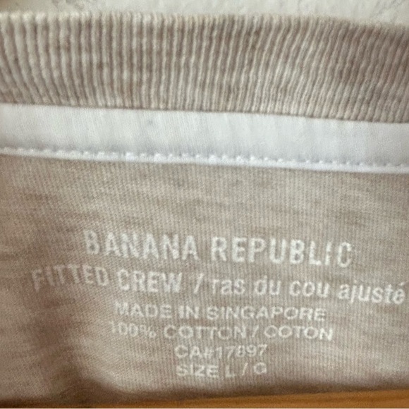 Banana Republic Fitted Crew Oatmeal Long Sleeve Tee - Large - Picture 4 of 8